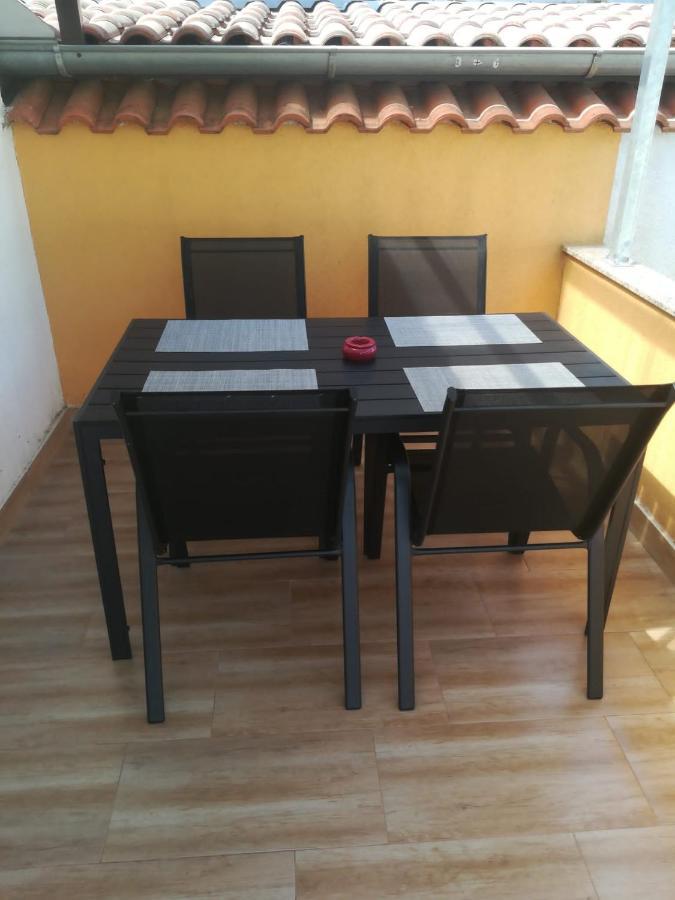 Apartman Turanj Exteriör bild