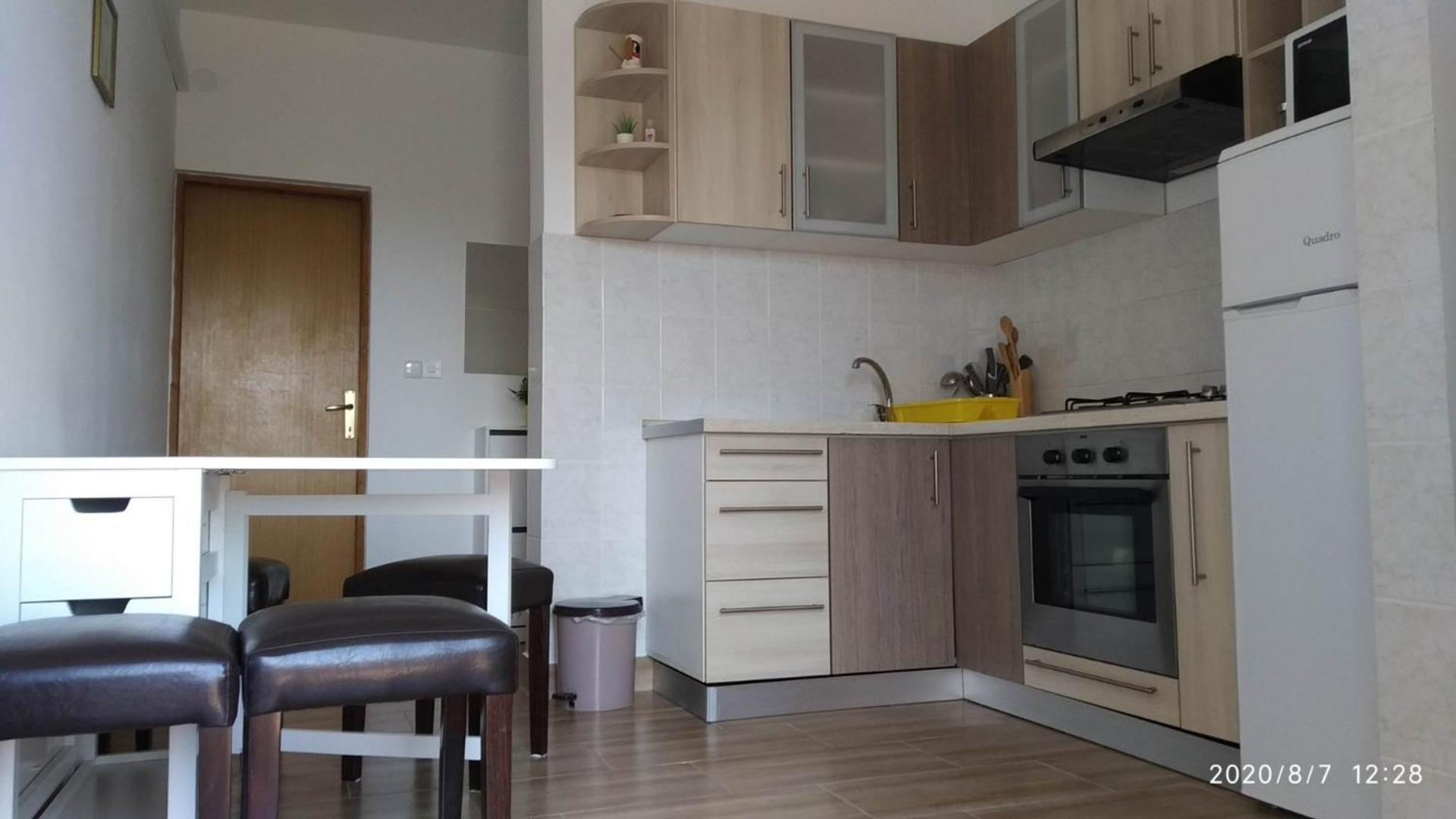 Apartman Turanj Rum bild