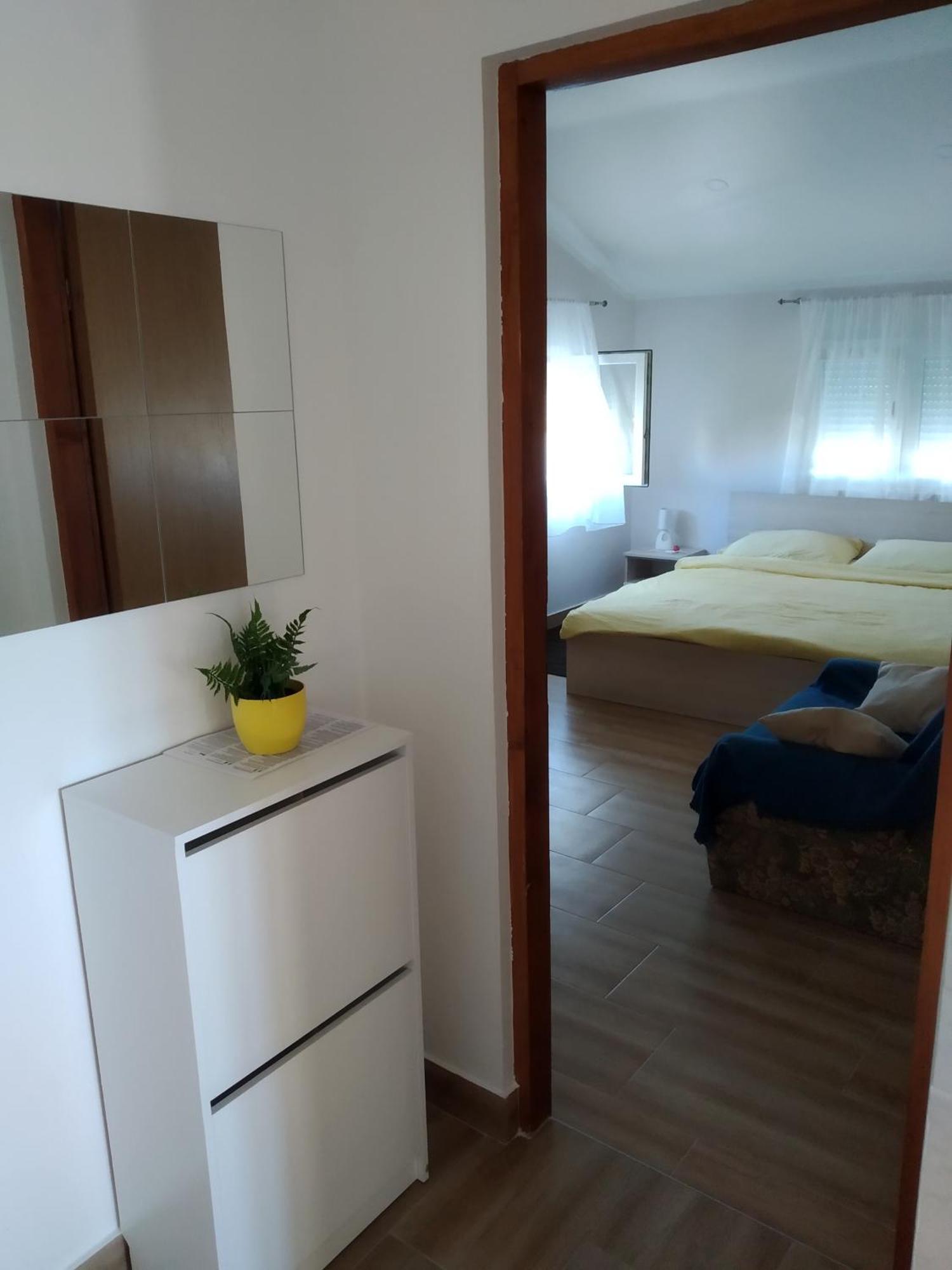 Apartman Turanj Rum bild